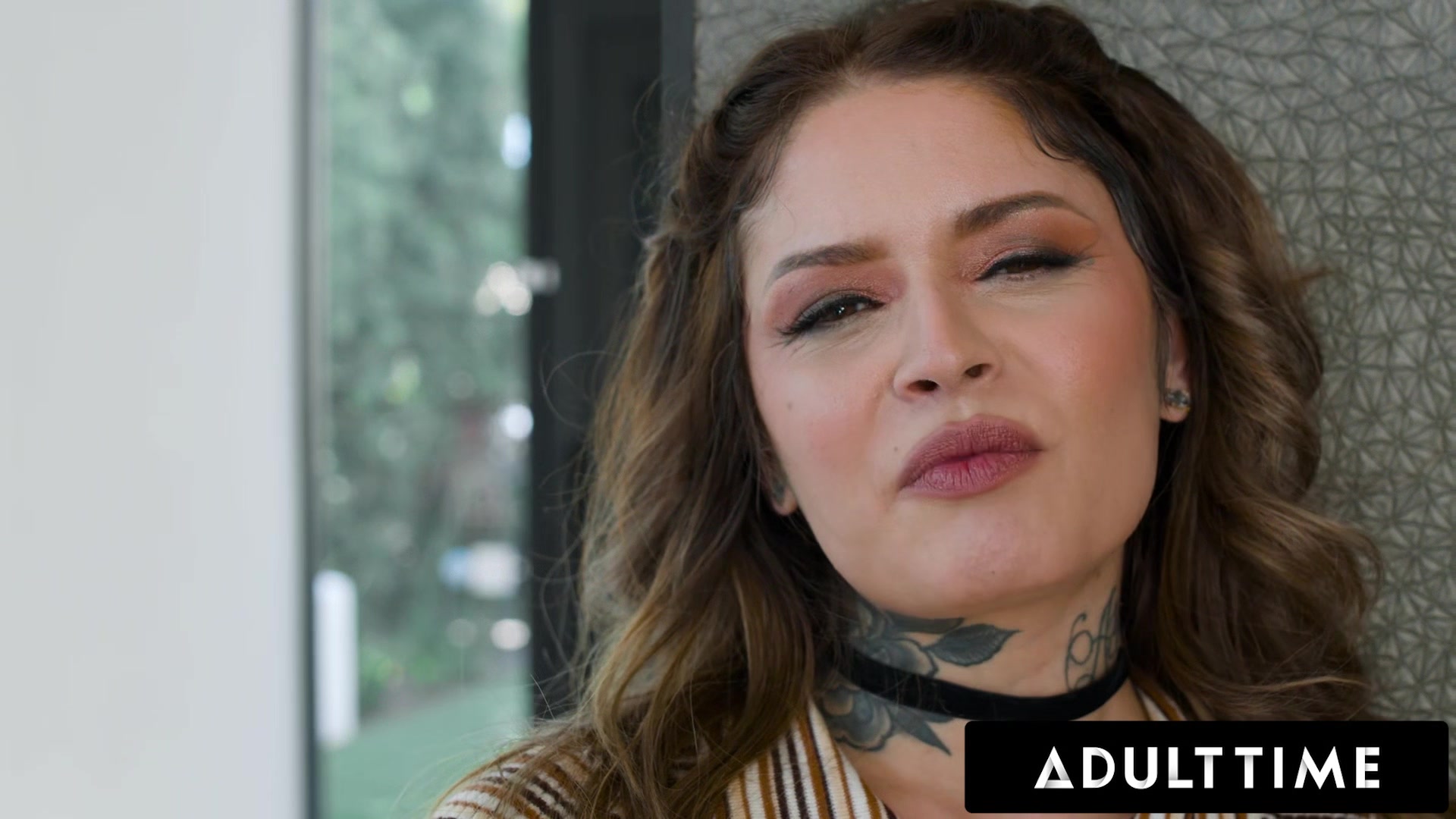 ADULT TIME - Tatted Babe Vanessa Vega Is The Perfect Sub! Wants To Bow Down To Your Huge Cock!