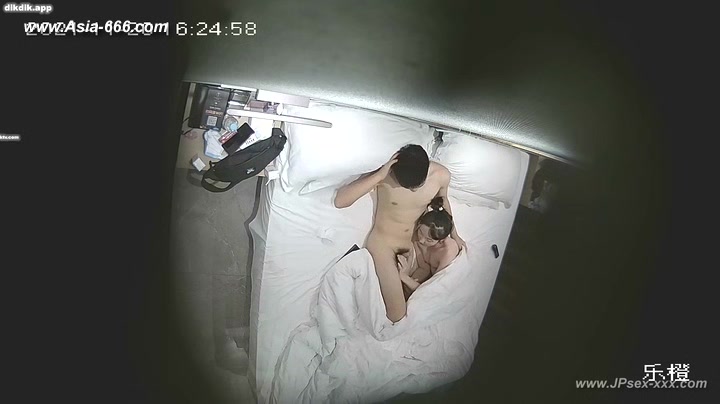 Hackers use the camera to remote monitoring of a lover's home life.***