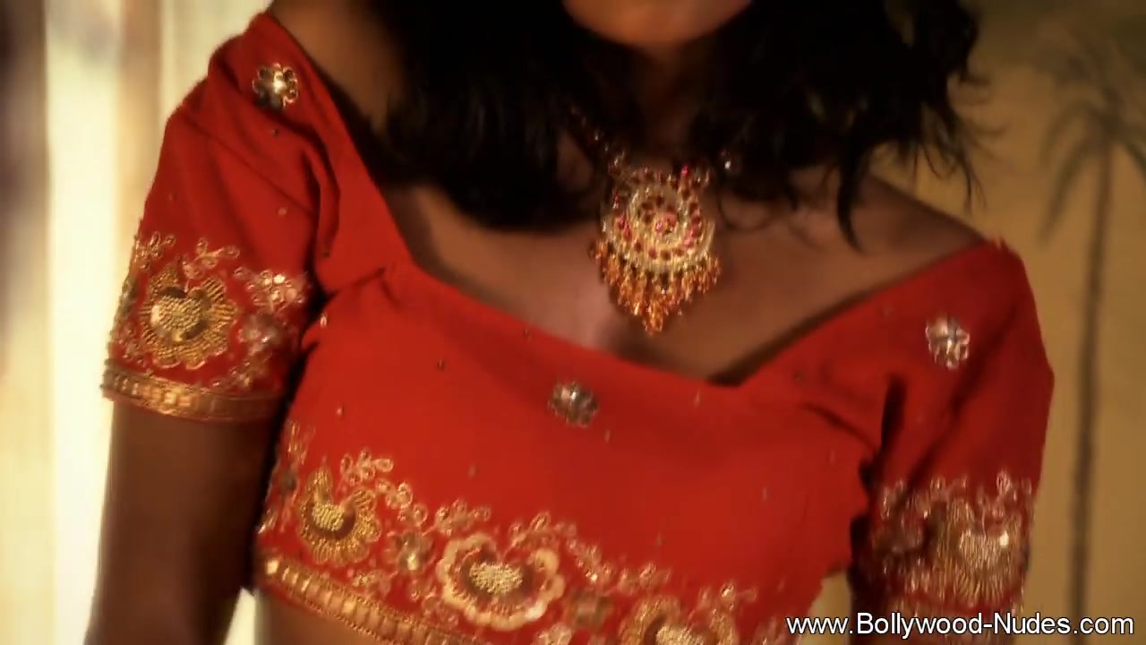 Beautiful Brunette Dancer From India So Erotic