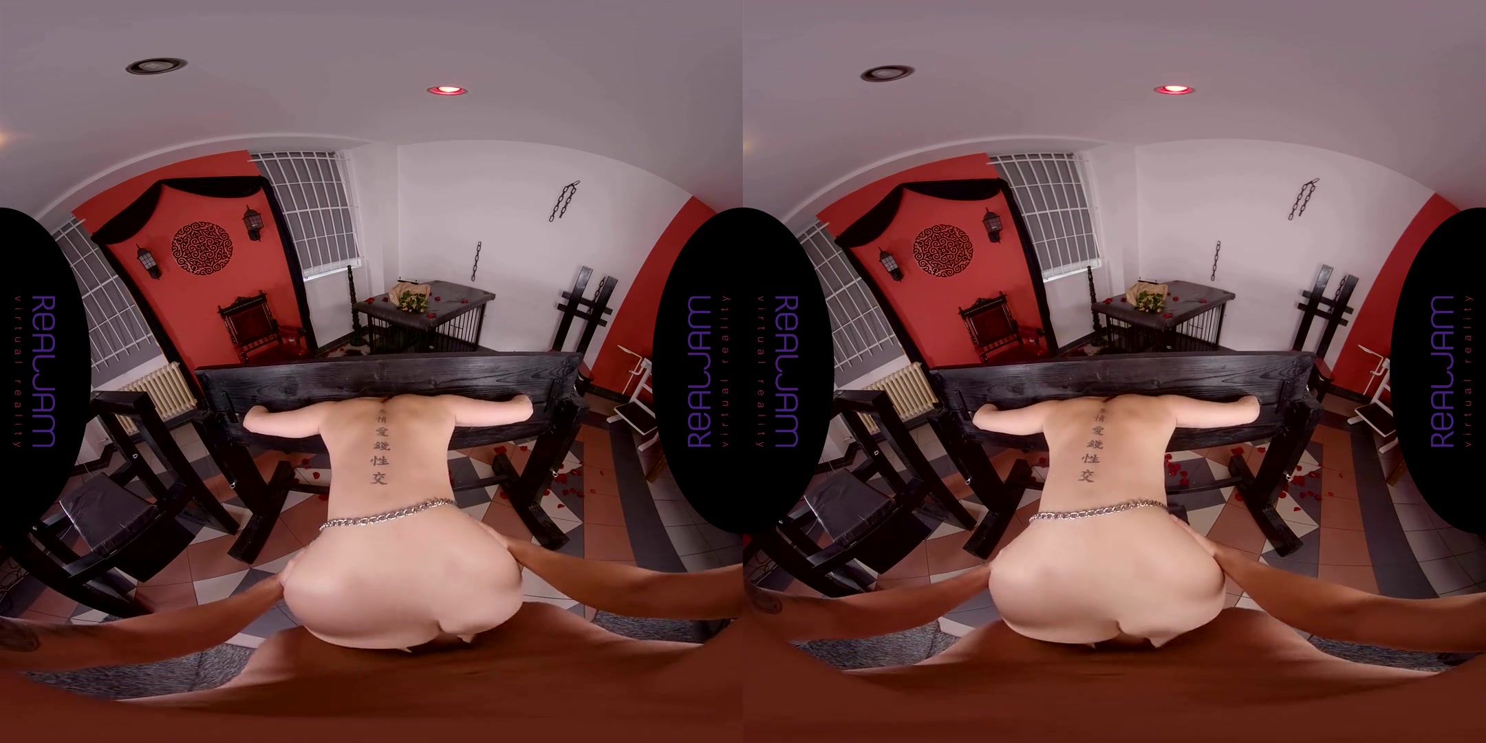Lady Dee in BDSM: Prickly Roses - RealJamVR