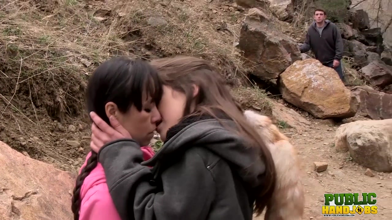 Public Handjob Laura Coryander and Miatsu Kumiko make a new friend in the park