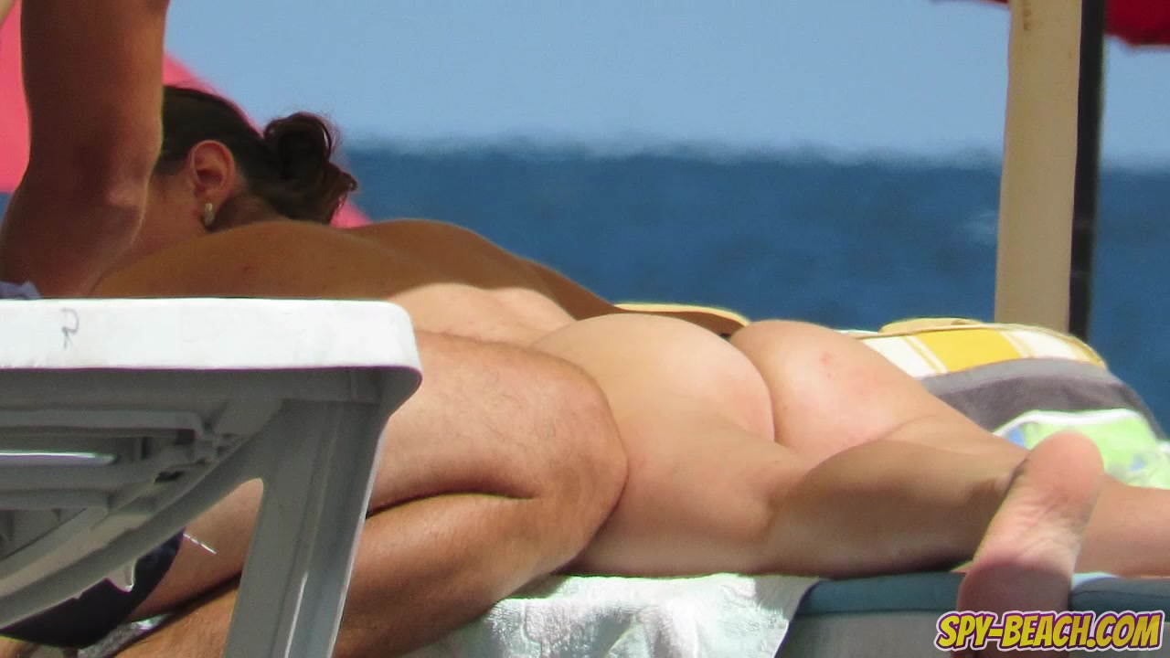 Amateur Young Gorgeous Topless teens 18+ Beach Close Up