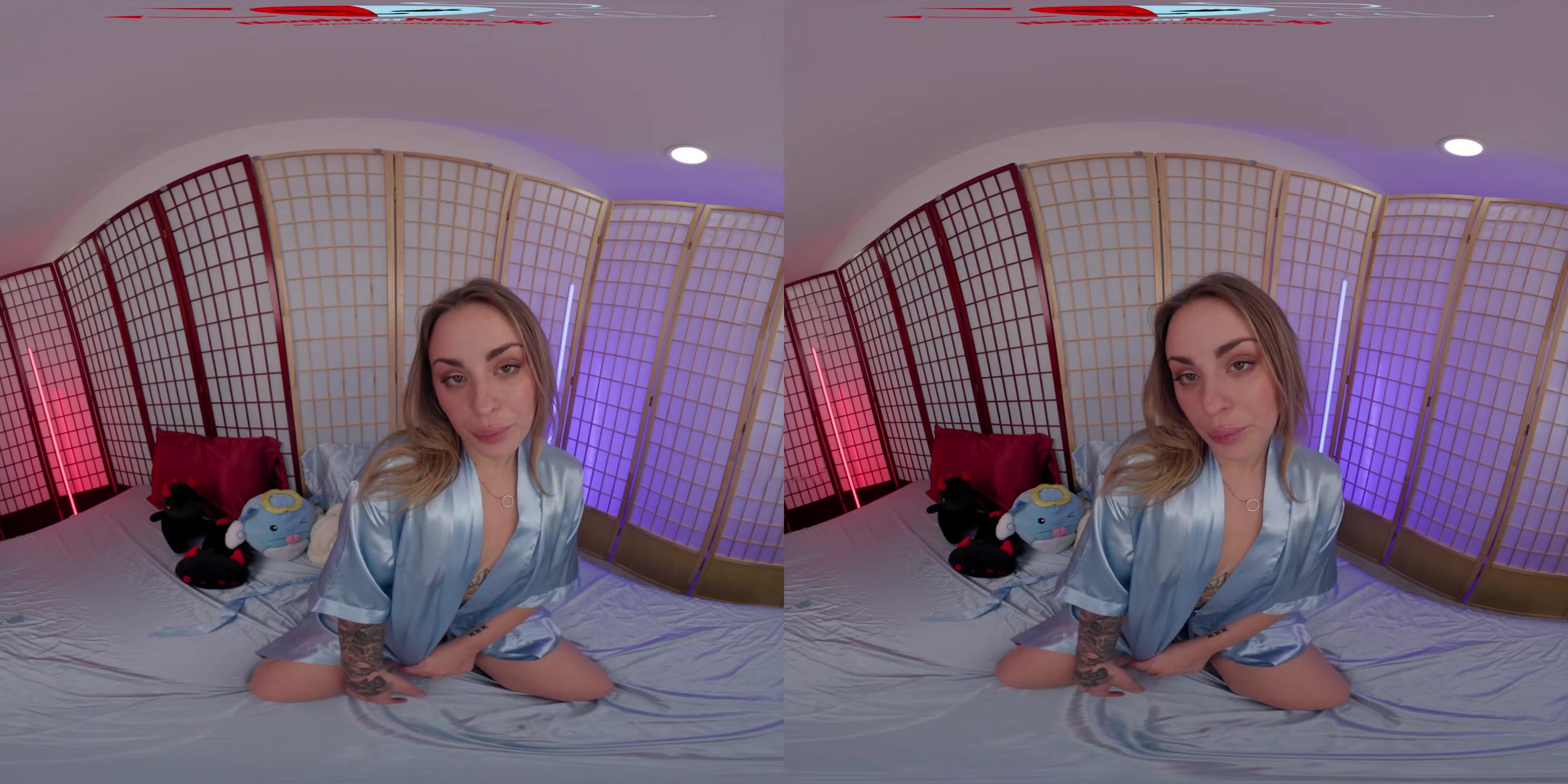 Anna Claire Clouds Hijacks Your Attention