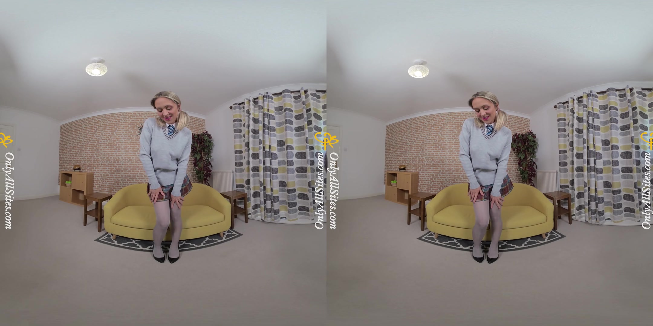 Samantha - Hollywood Smile - OnlyTease
