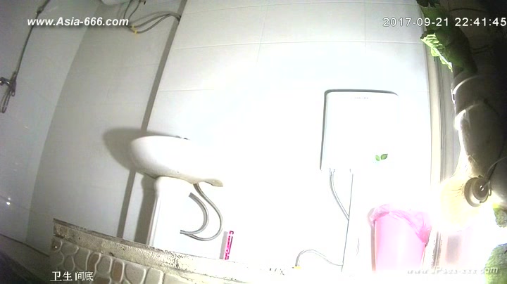 chinese girls go to toilet.95