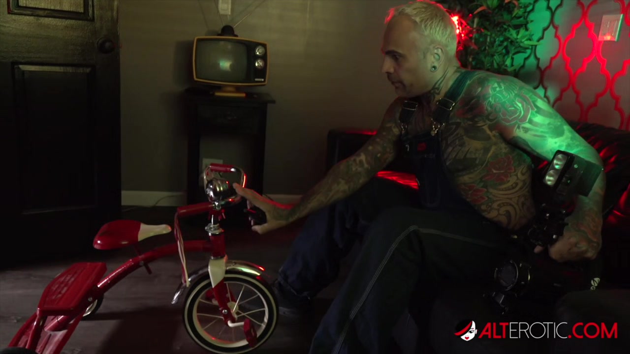 HO HUNTERS - Fucking ghost twins Joey and Sami