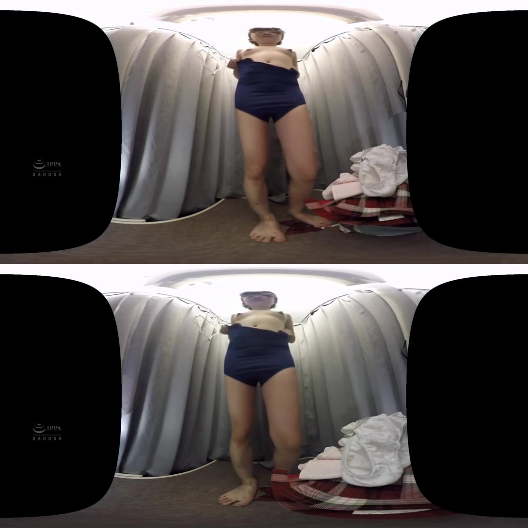 Swimsuits in the School Fitting Room - Watch Japanese Amateurs Change Clothes