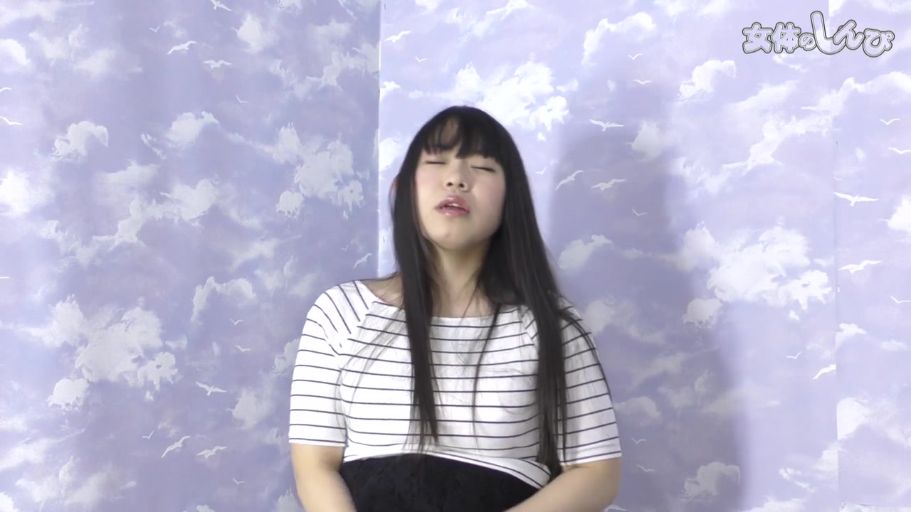 It is wearing pantyhose - Fetish Japanese Video