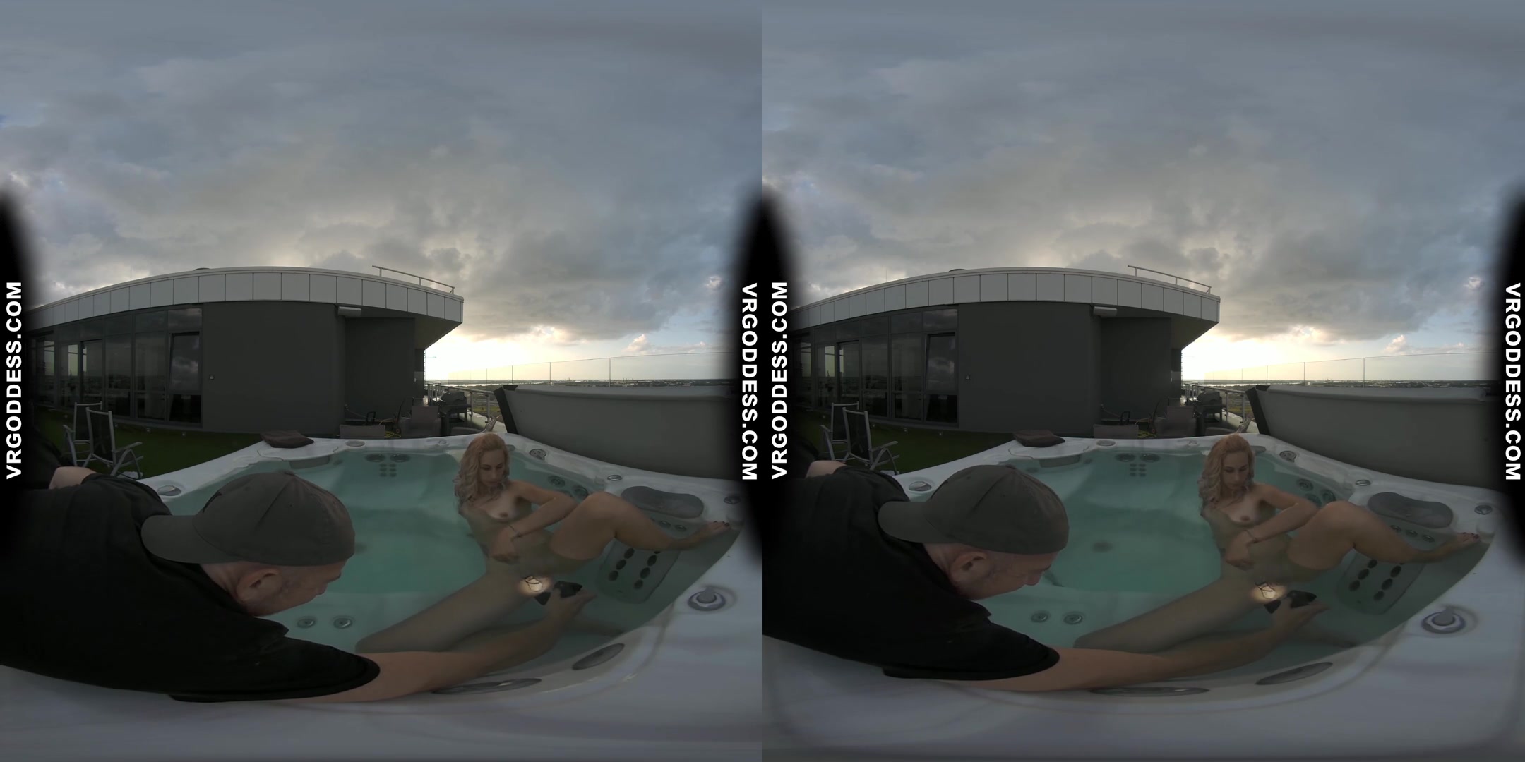 Sexy Mary Jane Using Glass Dildo In Jacuzzi