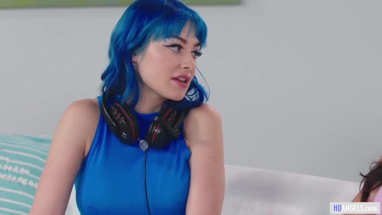 Charly Summer And Jewelz Blu In Blue Haired Geek Girl And Her Gf Have Lesbian Sex