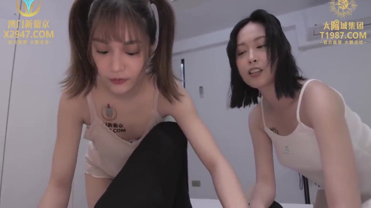 Stepbrother And Two Stepsisters Have Sex