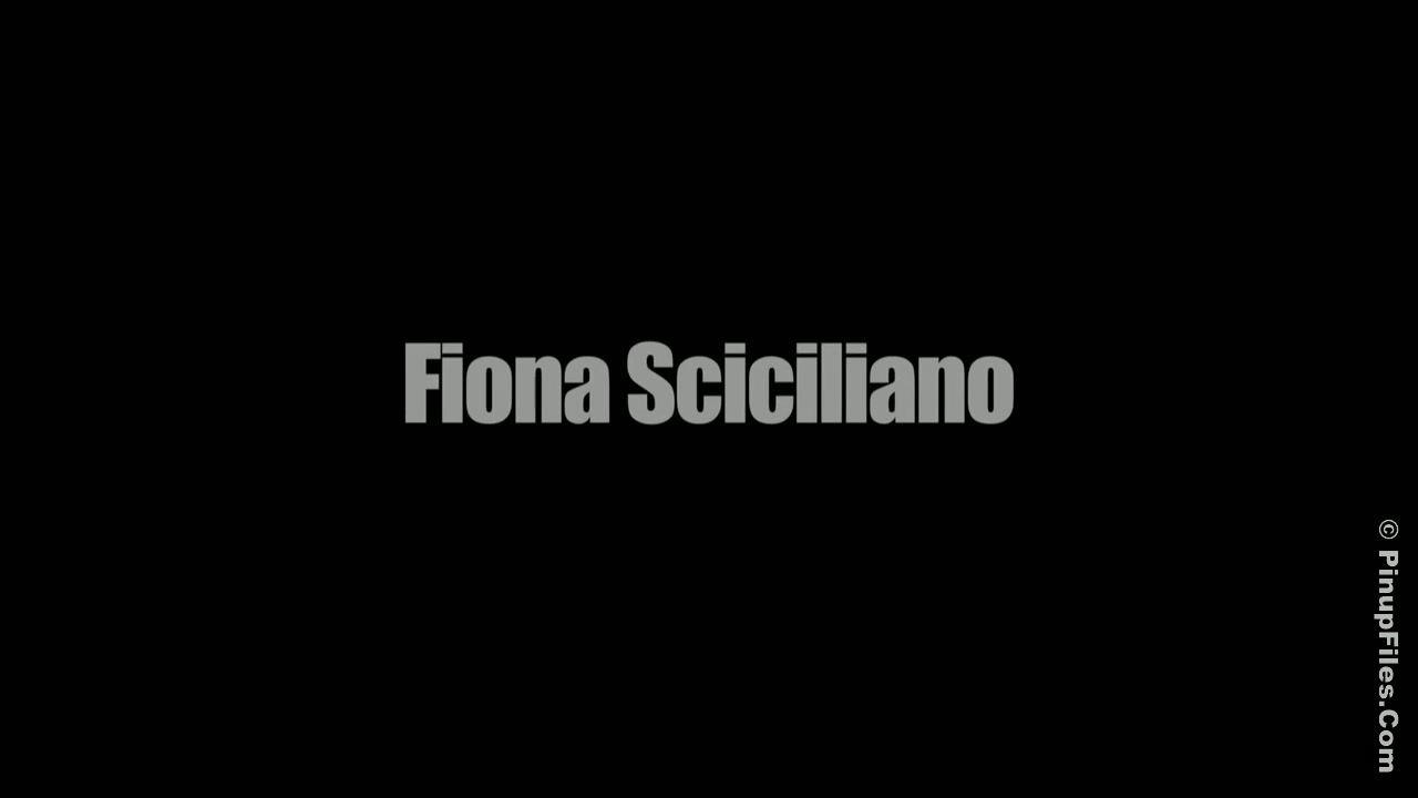Fiona Sciciliano - Bikini Fun 1