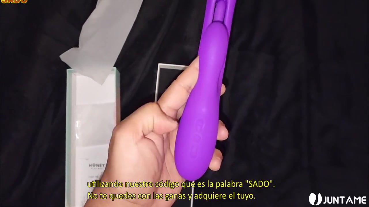 Big Ass Completely Eats The Vibrator Dildo Bora From Juntame. Get A 20% Off With Code Sado