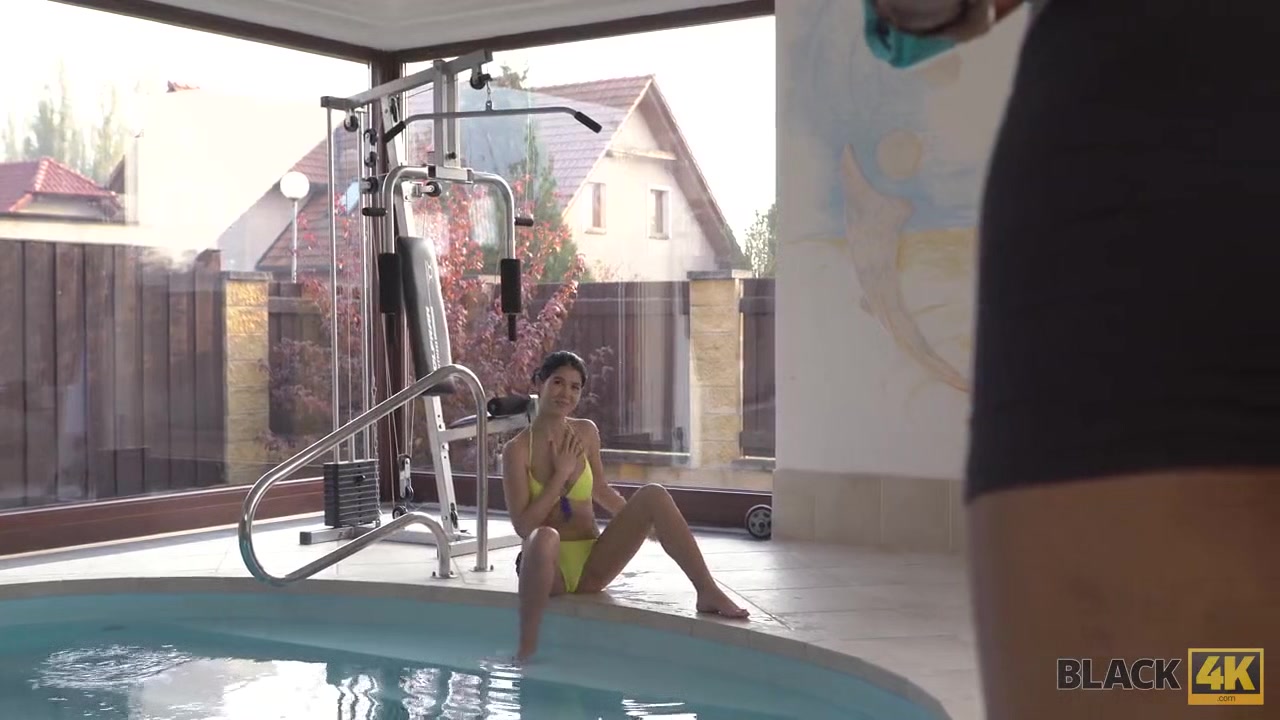 BLACK4K. Lady gets blacked while rich parents are not at home