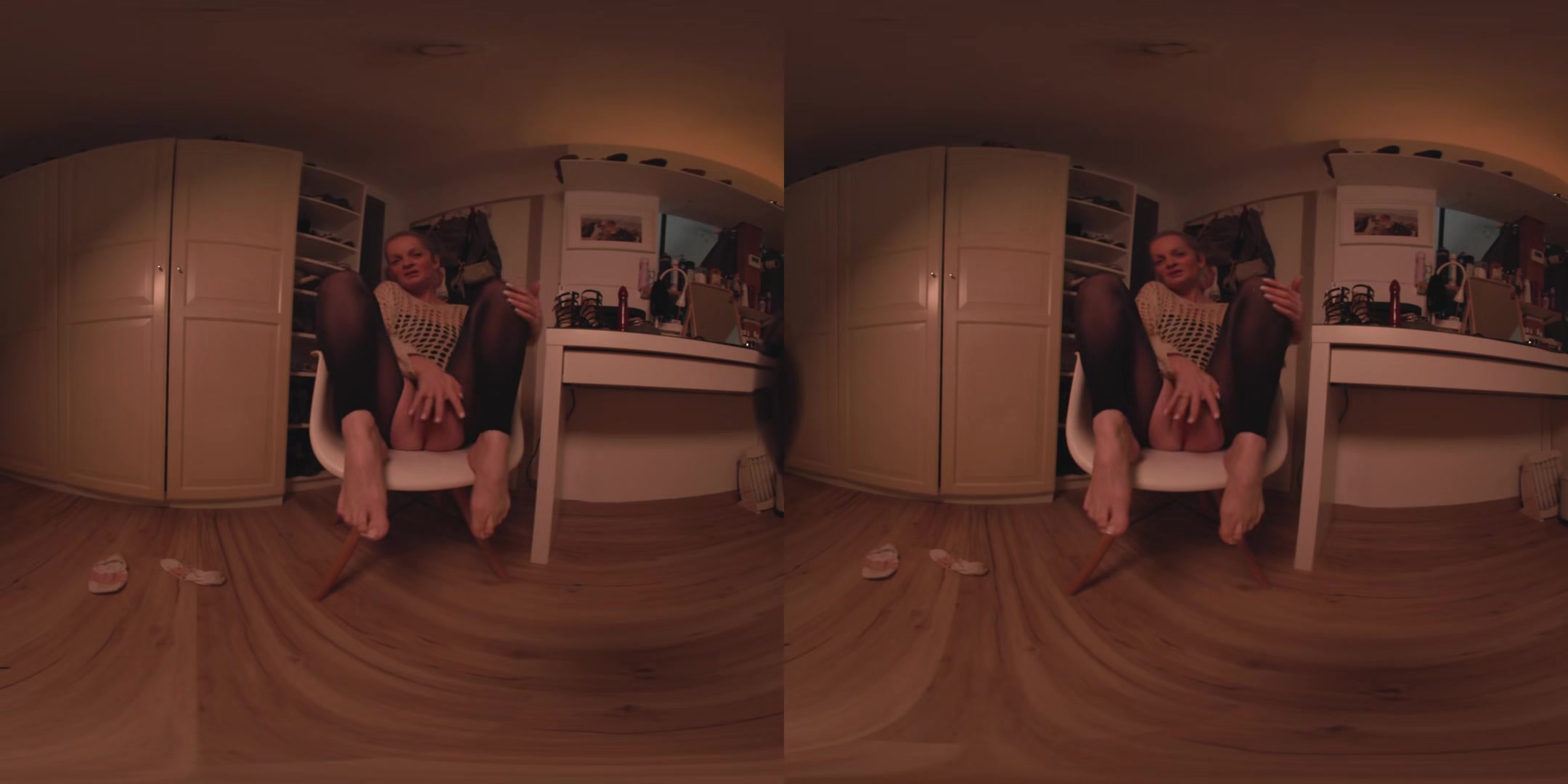 Masturbating In Heels - Sabdeluxe