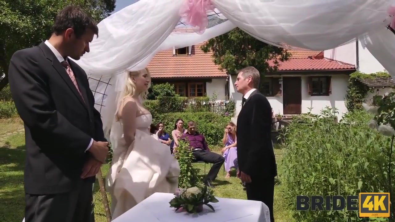 Runaway Groom With With Vera Jarw