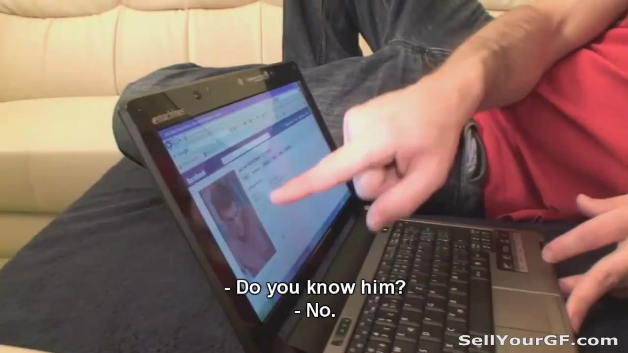 Violetta in Blonde shocks her boyfriend