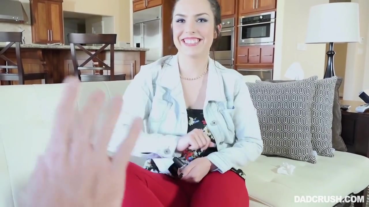 Uses Her Feet To Jerk Off His Cock With Raven Reign