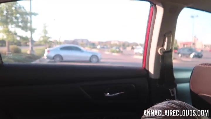 Anna Claire Clouds in Risky Backseat Blowjob