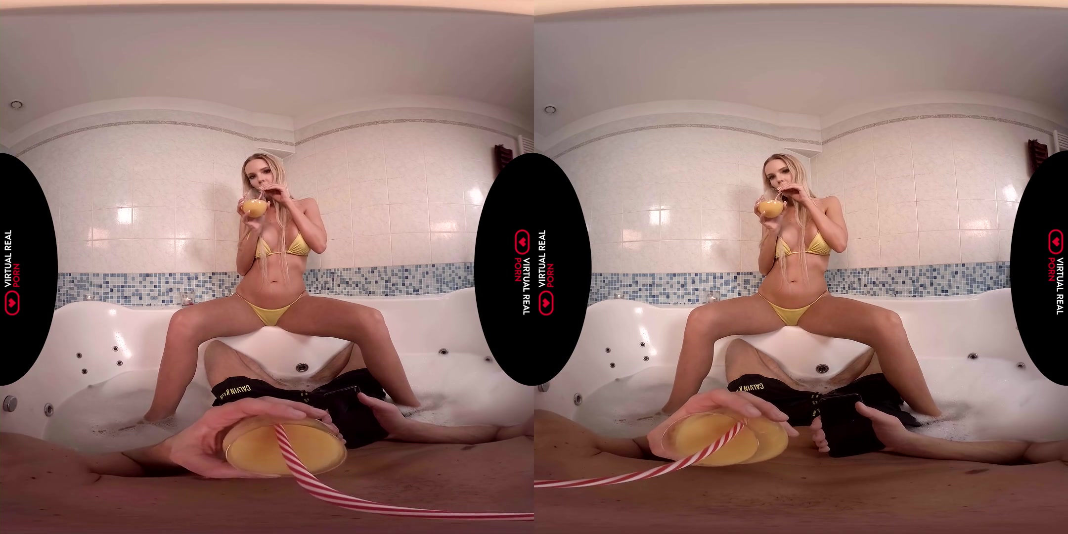 Florane Russell in Single as Fuck - VirtualRealPorn