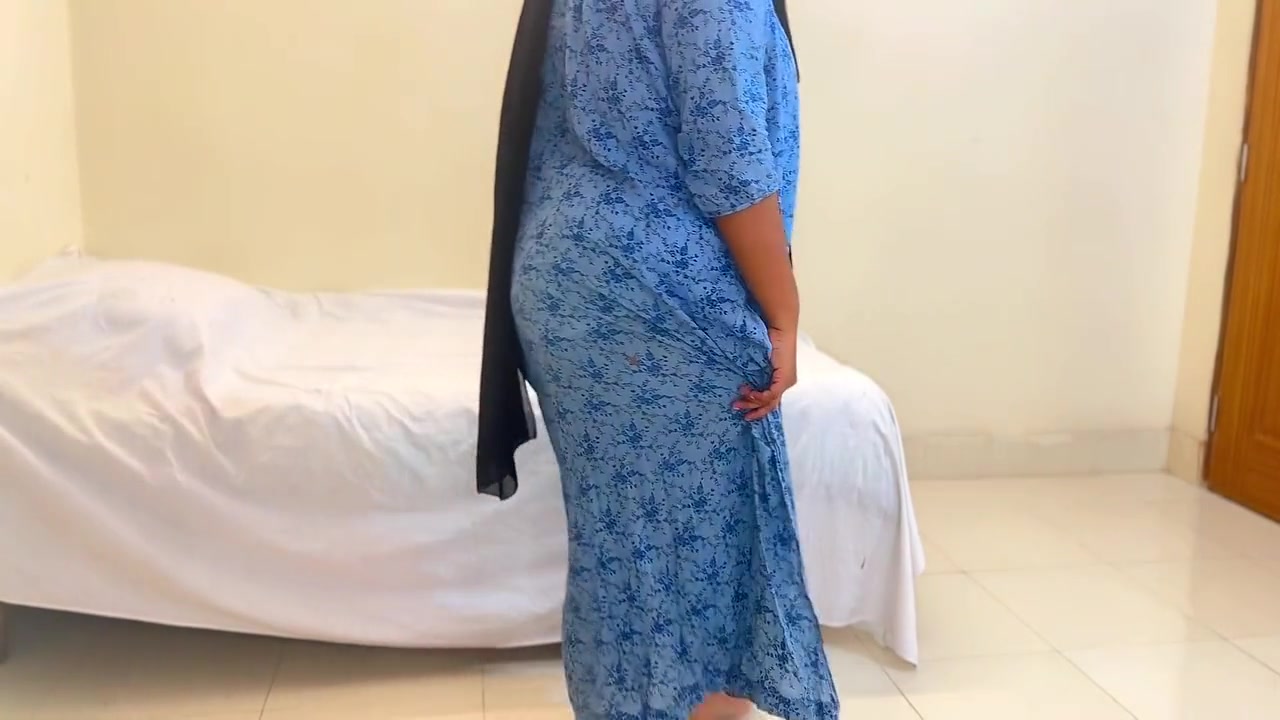 Transgender Stepson Enter Milf Stepmoms Room And Try To Tie Her Hand But She Gets Hot And Tied Stepsons Hand & Fucked Him