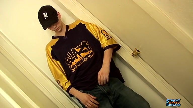Young, Straight Smooth, Skater Masturbates - Noah