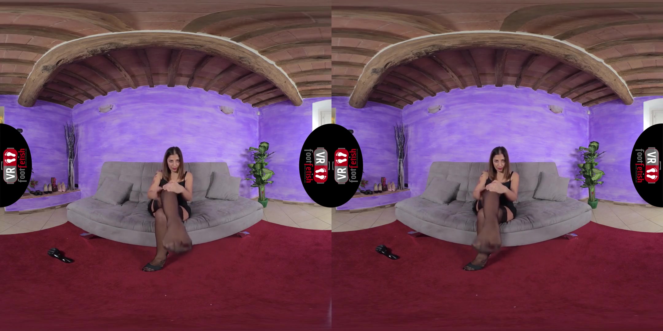 Sexy Simoncina Flaunts Her Delicate Feet with Crimson Toes - Sexy Amateur Leg and Foot Fetish VR
