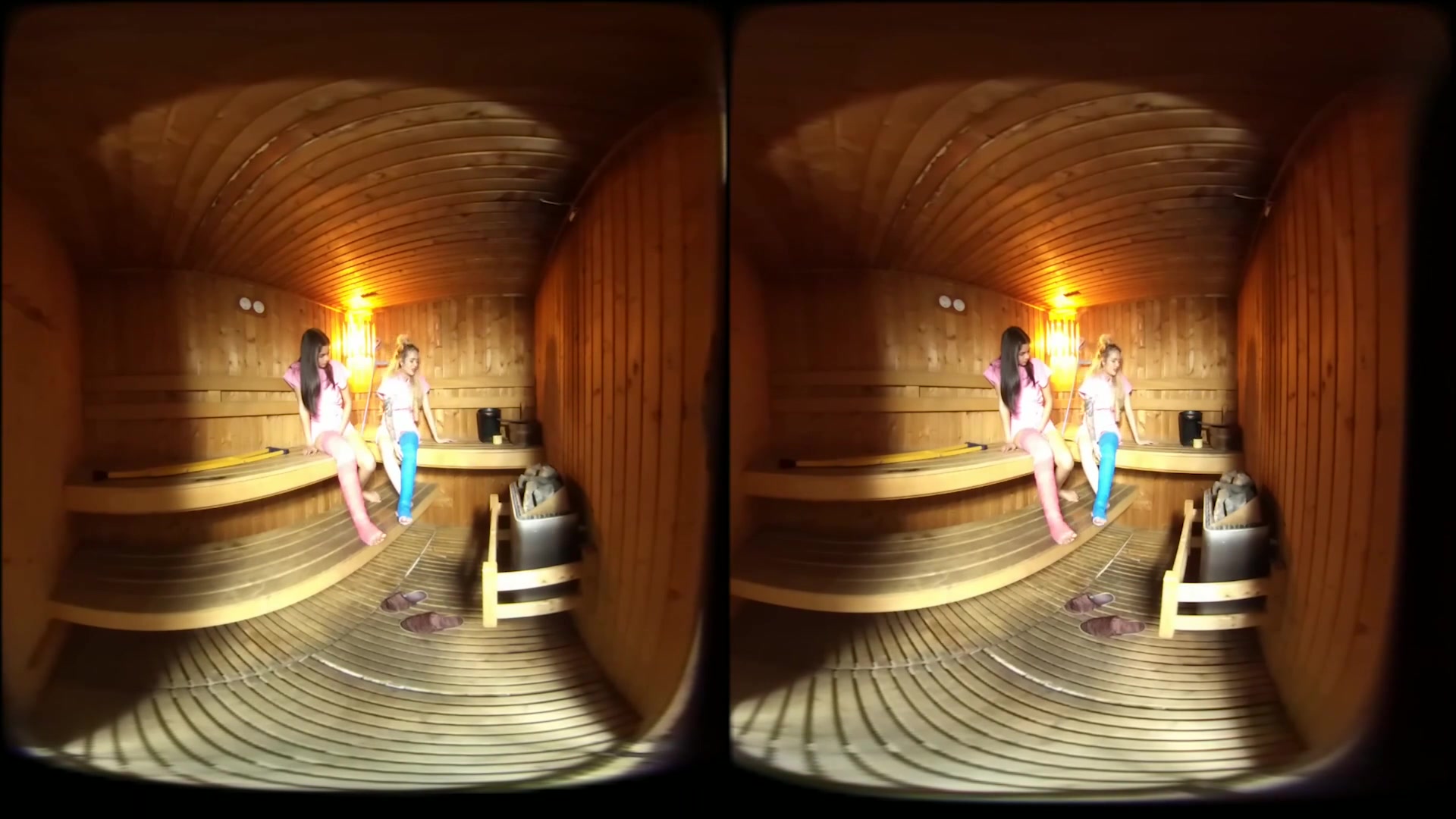 2 Girls With Long Cast Leg In Sauna - VRPussyVision