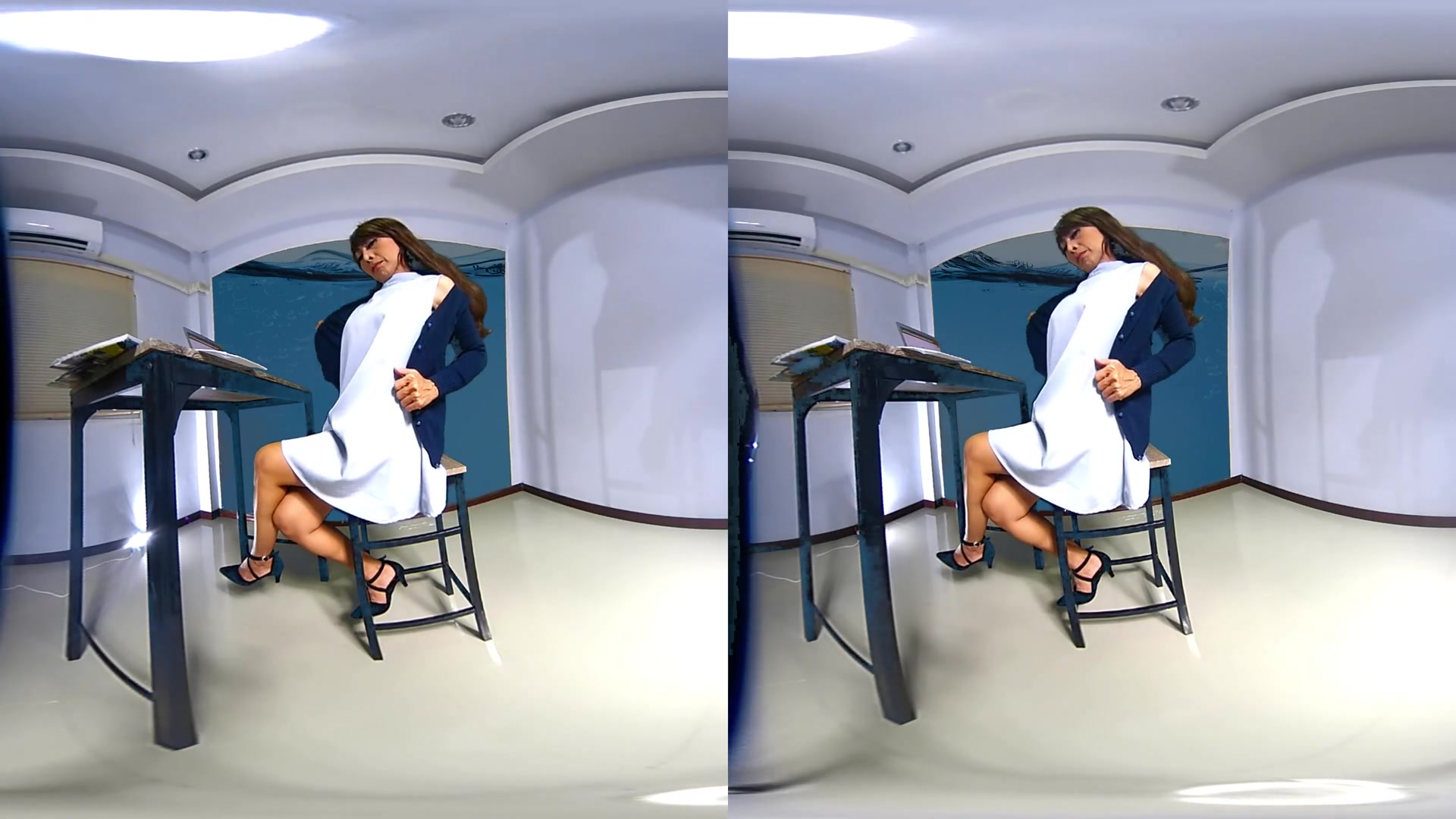 Princess Hola in Office Work Is Boring, Better I Fuck Myself - VRpussyVision