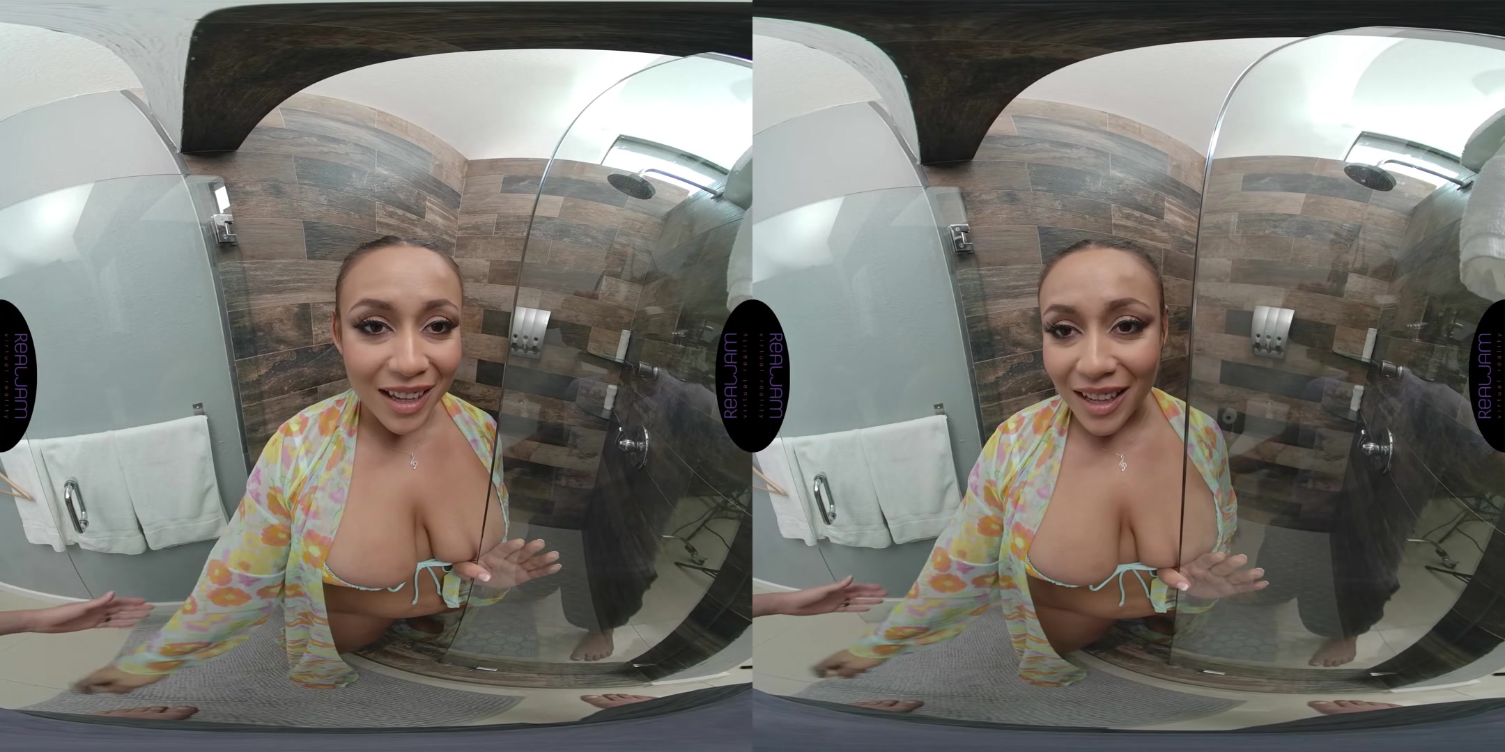 Big Booty Carmela Clutch Anal - RealJamVR