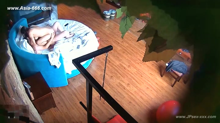 Hackers use the camera to remote monitoring of a lover's home life.348