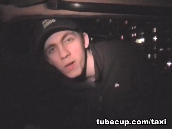 Girl willingly fucks man in taxi on the