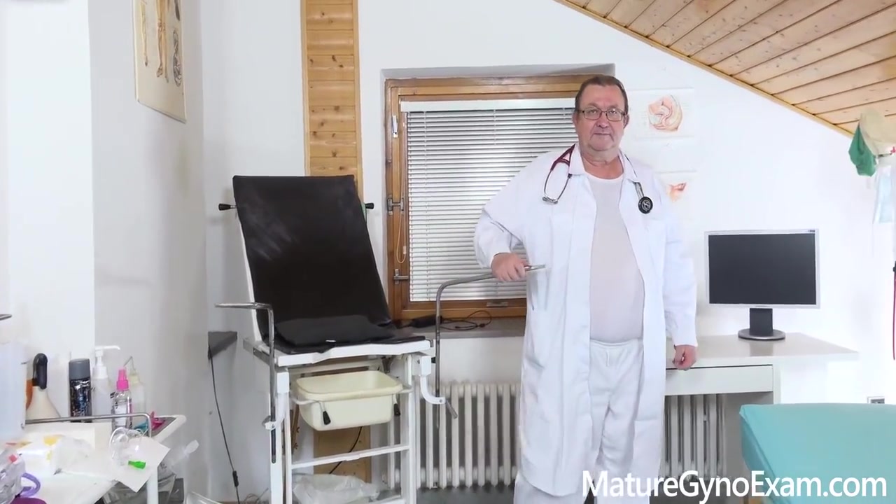 Nice Wet Mature Pussy Examined By Freaky Doctor 6 Min