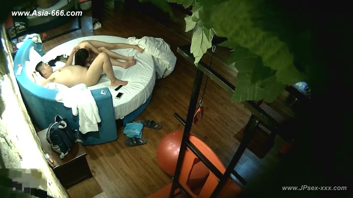 Hackers use the camera to remote monitoring of a lover's home life.348