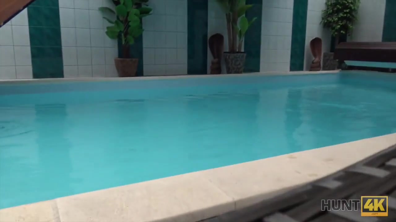 HUNT4K. Hunter picked up slut Anna Rose for nice sex in private pool