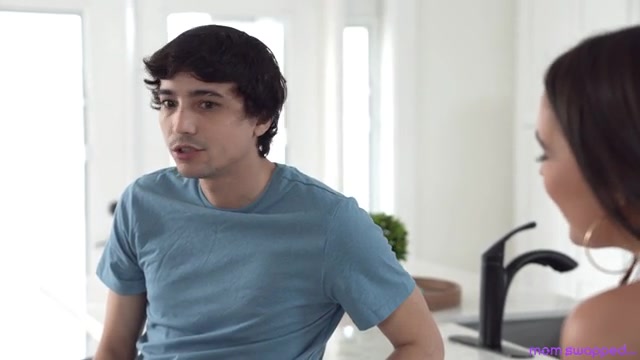 Getting To Know Our Stepmoms - S2:E4 - Momlover