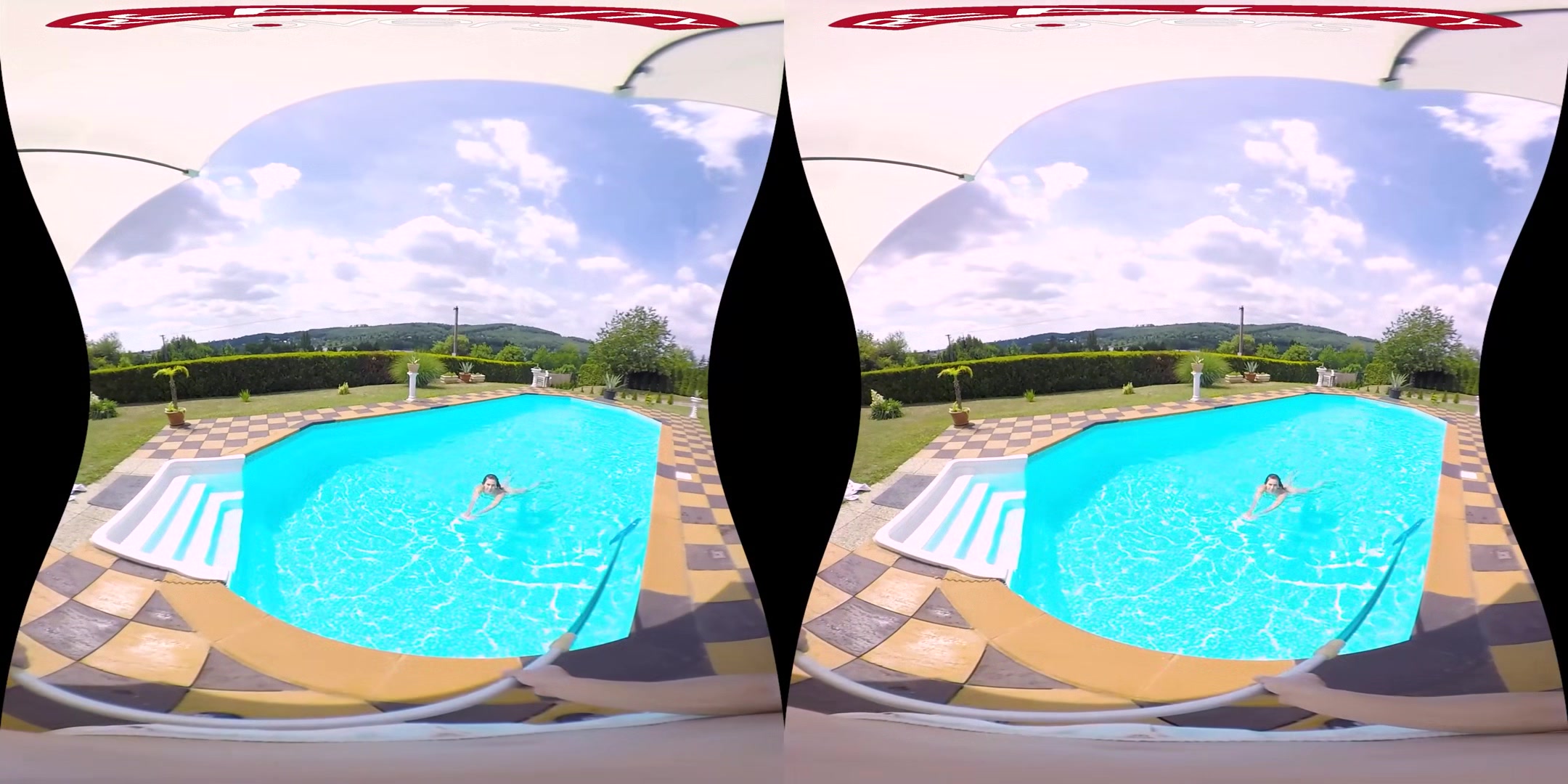 Seducing The Poolboy - RealityLovers