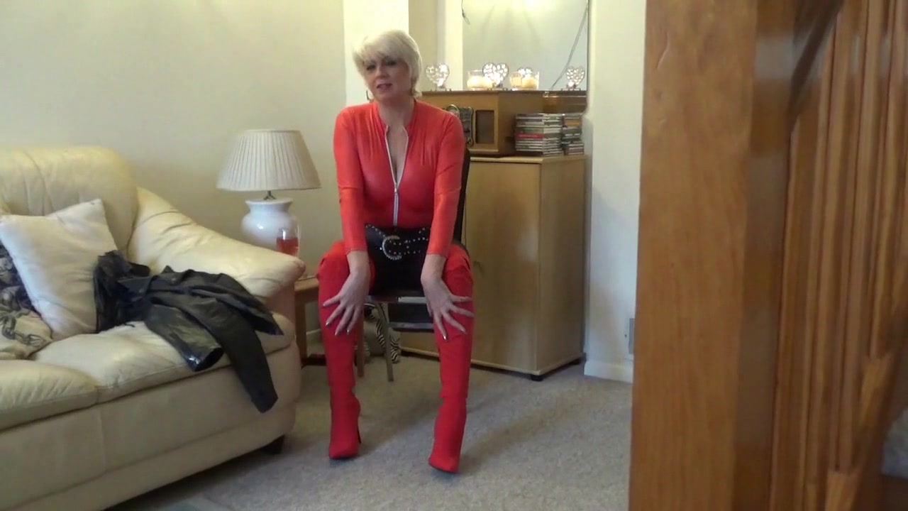 Red Boots Wine Smoking & Chat - TacAmateurs