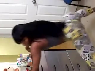 Black diva with long hair showing her erotic moves on cam