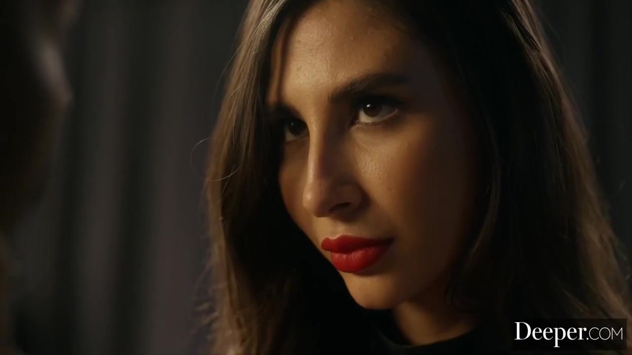 Gianna Has Fetish Fuelled Encounter With A Stranger