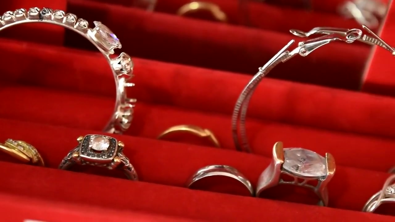 Sexo Profundo Con Famosa Duena De La Joyeria Por El Dinero - Colo Joyas