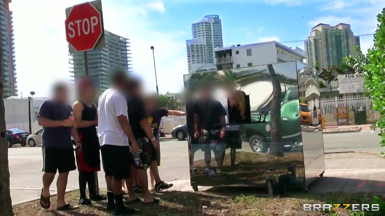 Public Fuck Stunt On The Street