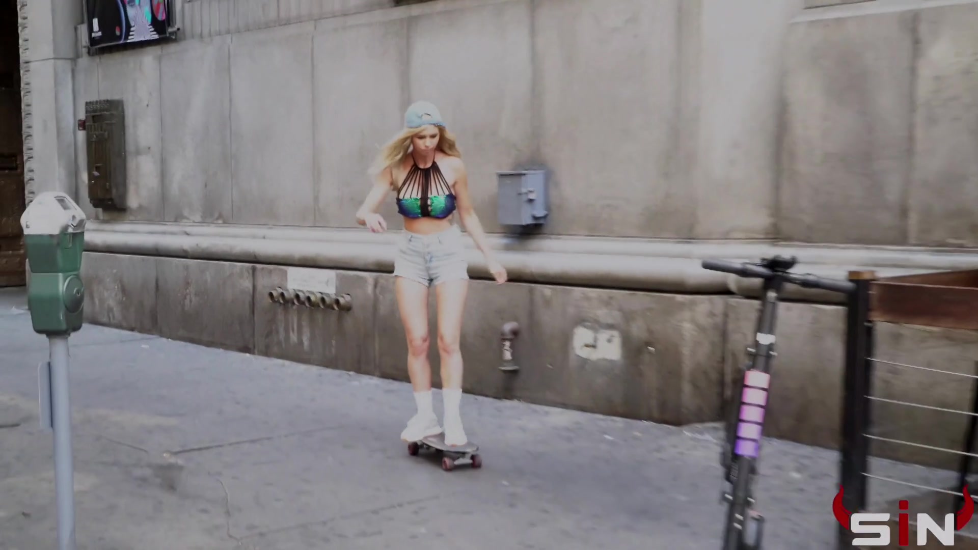 Skater Slut - Sex Movies Featuring I Sin