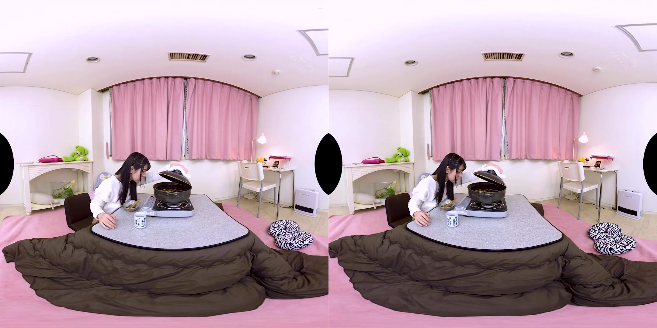 Rena Aoi in Rena Aoi Accidentally Dropping Towel for Lucky Pizza Deliveryman 1 - KMPVR