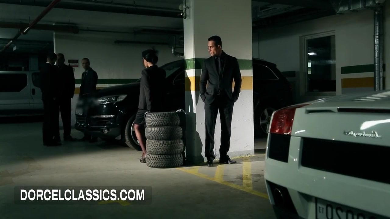 Anissa Kate In Meets 3 Men In A Public Parking