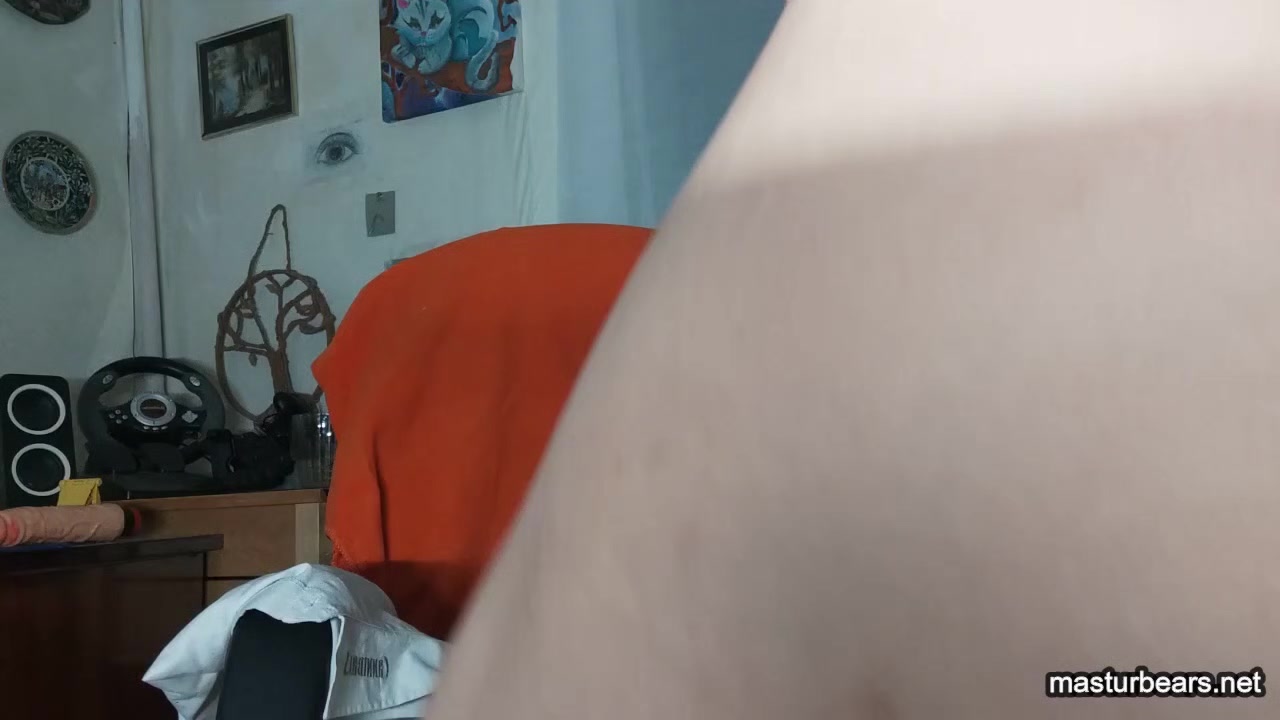 Toying and Cumming in the loud Asian way