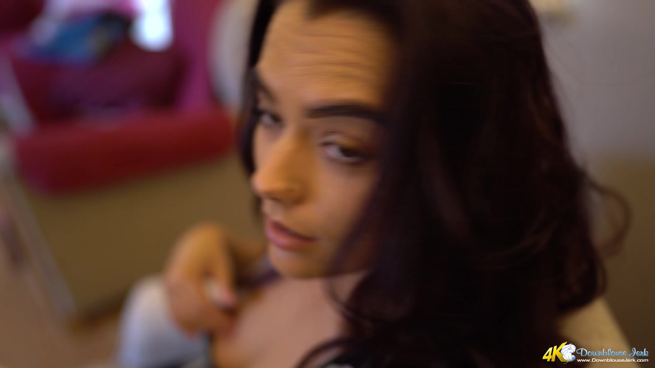 Cleavage Spy - DownblouseJerk