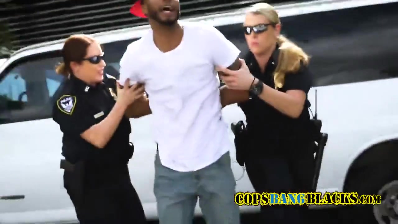 Resistant Black Criminal Gets Mistreated In The Hottest