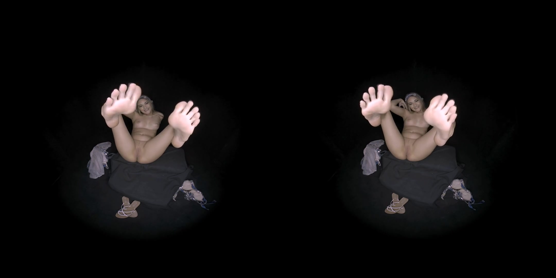 The Belly Dancer's Feet - Gorgeous Babe Solo Virtual Reality Foot Fetish