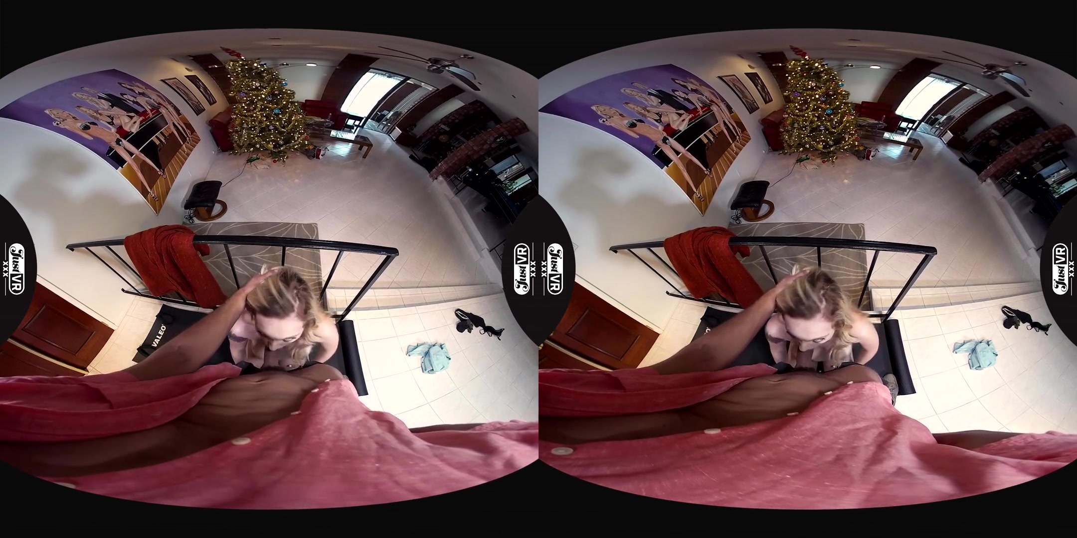 Casey Ballerini in The Good Neighbor - JustVR